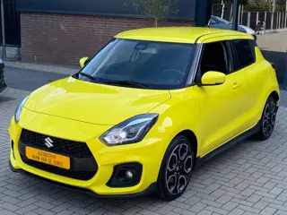Suzuki Swift 1.4 Sport 140 PK NIEUWSTAAT 1e EIGENAAR FULL OPTIONS NAVI LED KEYLESS CAMERA