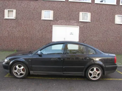 Sloopauto inkoop Den haag Volkswagen Passat demontage auto