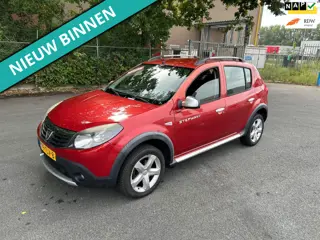 Dacia Sandero 1.6 Stepway FIJNE HOGE INSTAP EN NW APK