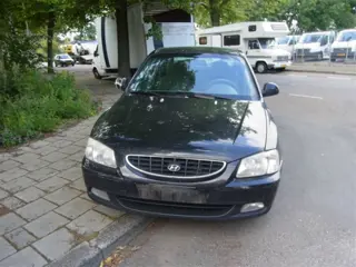 Hyundai Accent Plaatwerk Sloopauto inkoop Den haag