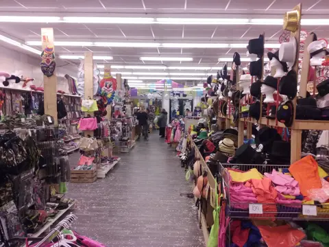 Complete verlichting voor, werkplaats winkel, kantoor ed.