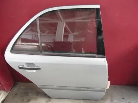 MERCEDES C 180 Portier Rechts Achter los op voorraad