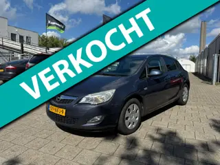Opel Astra 2.0 CDTi Edition | AUTOMAAT !