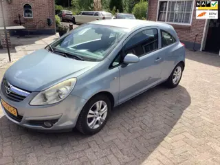 Opel Corsa 1.2-16V Business nieuwe apk tot5-2026 zo ingeruild zo weg