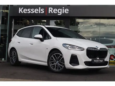 BMW 2 Serie Active Tourer 218i M Sport H&K HuD 360 ACC Keyless Bliss Ambient El.klep Stoelverwarming