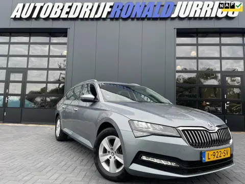 Skoda Superb Combi 1.5 TSI ACT Business Edition NL.Auto/150PK/Full Led/Carplay/Automaat/Trekhaak/Cru