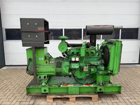 Iveco 8061 SI 16.06 Mecc Alte Spa 100 kVA generatorset