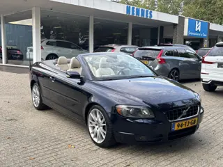 Volvo C70 Convertible 2.5 T5 220pk Summum Magic Blue BTW voordeel €450,-