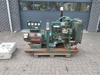 Ford 2712E Motor met Stamford Generator  40 Kva