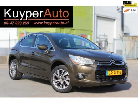 Citroen DS4 1.6 VTi Chic nap -multi media- trekhaak navi - parkeersensoren .