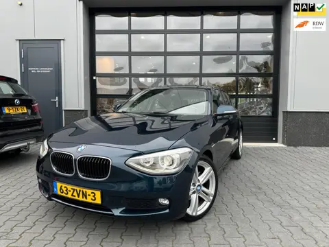 BMW 1-serie 116i Upgrade Edition AUTOMAAT LEER OPEN DAK