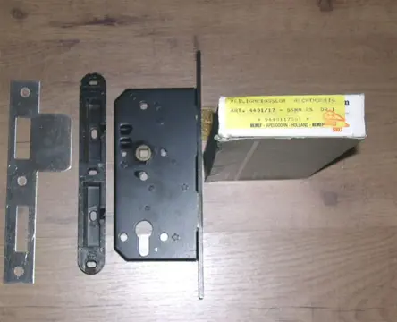 Veiligheids insteekslot Nemef 4401 /17 SKG **