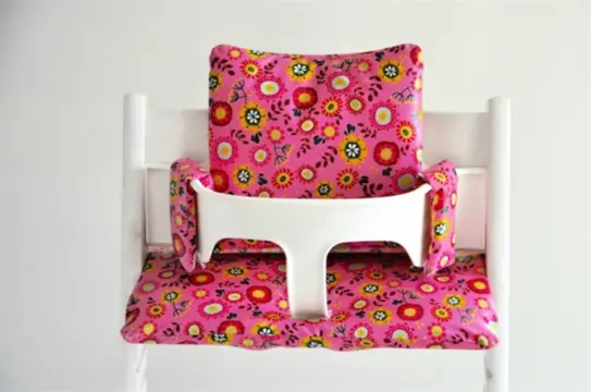 Gecoate stoelverkleiner kussen voor stokke tripp trapp Pink