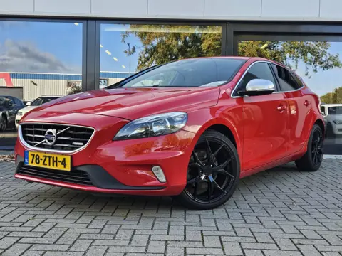 Volvo V40 1.6 T4 R-Design + CAMERA + KLIMA + NAVIGATIE