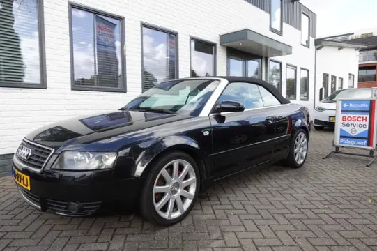 AUDI A4 2.4 V6 EXCLUSIVE 6 cil YOUNG TIMER OOK IN 2027