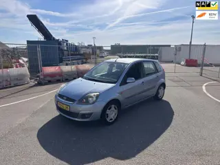Ford Fiesta 1.4-16V Ghia Airco.Airco