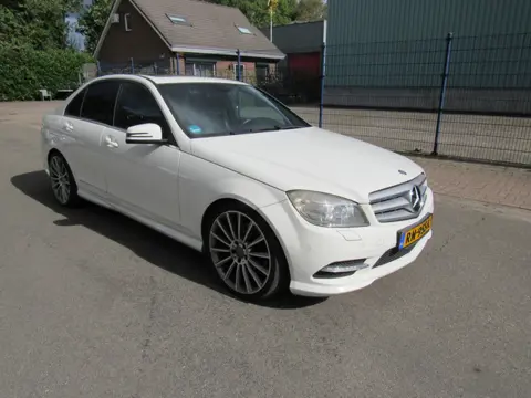 Mercedes-Benz C-Klasse 350 CDI BlueEFFICIENCY Elegance