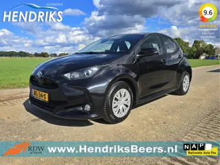 Toyota Yaris 1.5 Hybrid 115 Business - Euro 6 - 95 Pk - Navigatie - ParkeerCamera - AppleCarplay And