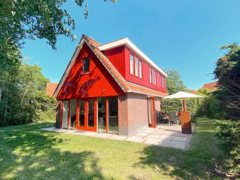 Vrijstaand vakantiehuis op bungalowpark aan de Waddenzee