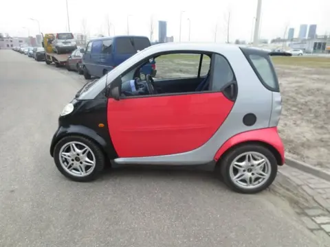 Smart 0.6 City Coupe 1999 Zwart/Rood Plaatwerk en Onderdelen