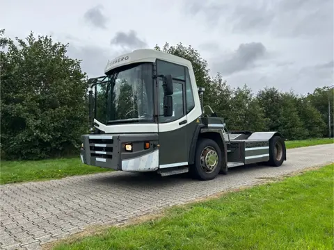 Terberg DT 183 | DISTRIBUTION TERMINAL | 8949 HOURS !!!! | LOW STEPS