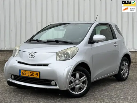 Toyota IQ 1.0 VVTi Aspiration Automaat,Airco,ElektrischeRamen,Bleutooth,N.A.P!