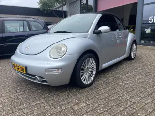 Volkswagen New Beetle Cabriolet 1.6 Highline in top staat