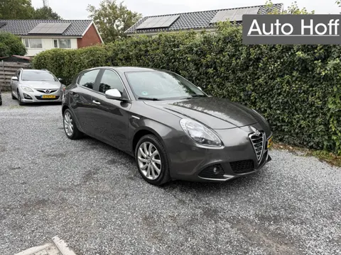 Alfa Romeo Giulietta 1.4 T Distinctive | Autom. Airco | Cruise Control | Elekt. Ramen | LMV | APK to