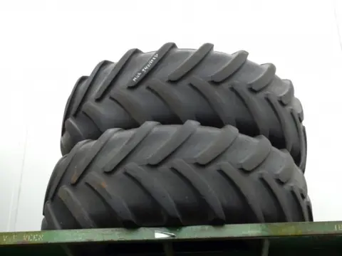 R30 Michelin 540/65R30