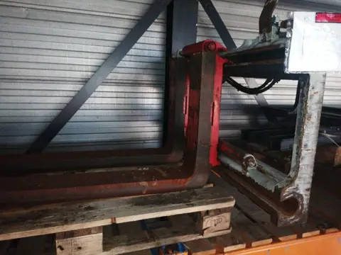 DURWEN RZV45S 2015 5.0T