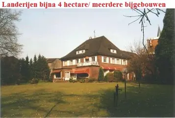 Bijna 4 hectare, bijgebouwen, herenhuis