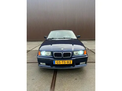 BMW 3-serie Coupé 318iS youngtimer