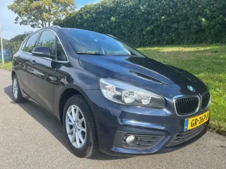 BMW 2-serie Active Tourer 218d Essential - Automaat - Navi - Clima