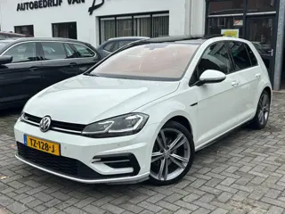 Volkswagen Golf 1.5 TSI Highline Business R, Apple Carplay/Android,Panoramadak,Navigatie,Parkeersens