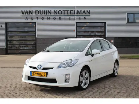 Toyota Prius 1.8 Dynamic / Leer / HUD / JBL / Camera / N.A.P.