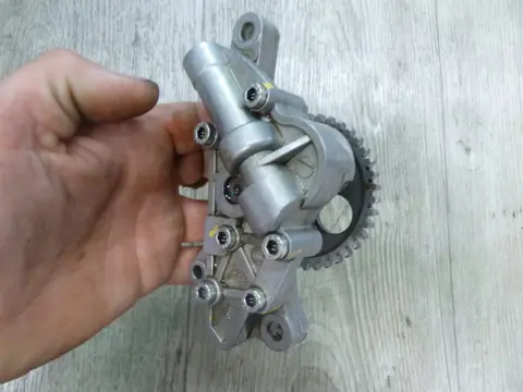 OLIEPOMP Ducati Multistrada 1200 2012 - 2013