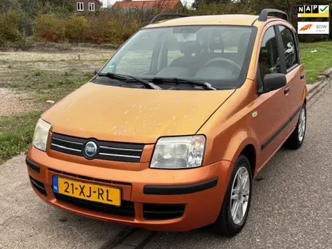 Fiat Panda 1.2 Emotion 5-Drs ECC Audio/CD LMV 14" ABS 2 x airbag Colorpakket Dakrails Dealeronderhou