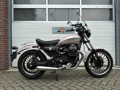 Moto Guzzi V9 ROAMER (bj 2016)