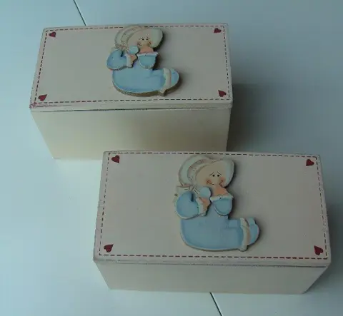 OUD KISTJE BABY JEWELRY BOX 15 CM NIEUW