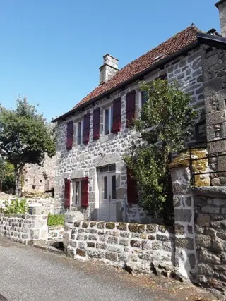 Maison de Village Bourg Hautefage *** 6 pers. Verwarmd zwembad