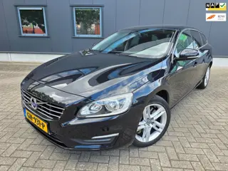 Volvo V60 2.4 D6 Twin Engine Momentum, nieuwe airco pomp!