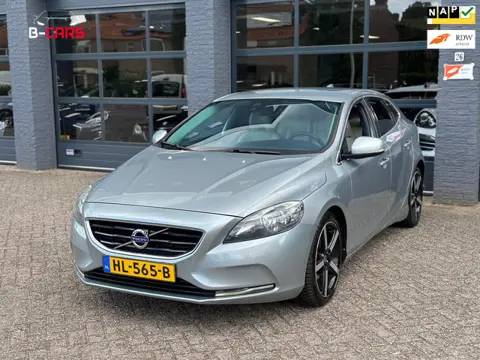 Volvo V40 1.6 D2 Summum R-Design|StoelMM|Aut|Leer|Camera|