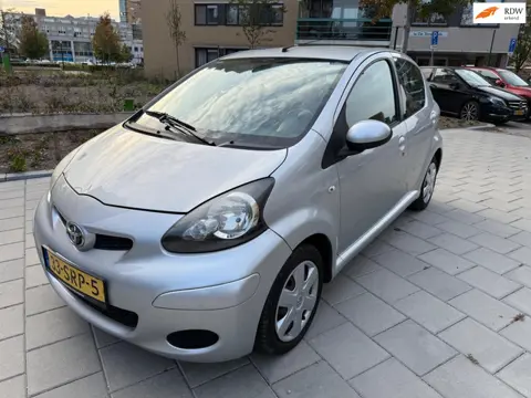 Toyota Aygo 1.0-12V Dynamic Blue | Airco | 5 deurs | Centrale vergrendeling