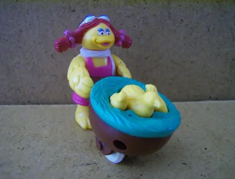 Sesamstraat / muppets poppetje 3 adv5550