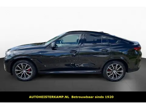 BMW X6 xDrive30d 286 PK M-Sport Massage Stoelkoeling Panoramadak Luchtvering Head-Up Trekhaak 360 Ca