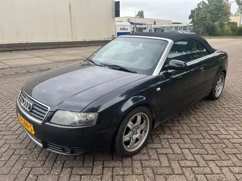 Audi A4 Cabriolet 2.4 V6 Exclusive cabrio