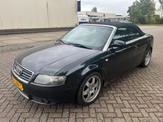 Audi A4 Cabriolet 2.4 V6 Exclusive cabrio