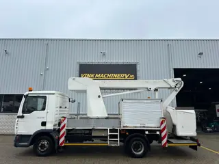 BISON Palfinger TKA 17 (bj 2006)