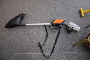 Mankar Onkruidbestrijdingsmachine, type HQ 45 met armsteun