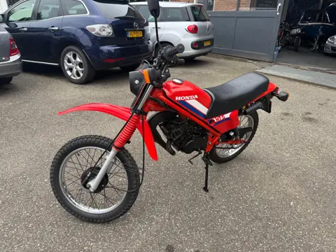 Honda Bromfiets MT 50 in mooie staat .